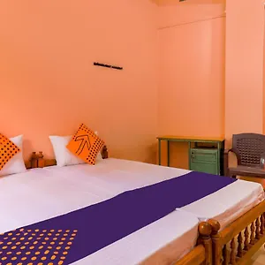 ** Hotel Oyo New Mubarak Tourist India