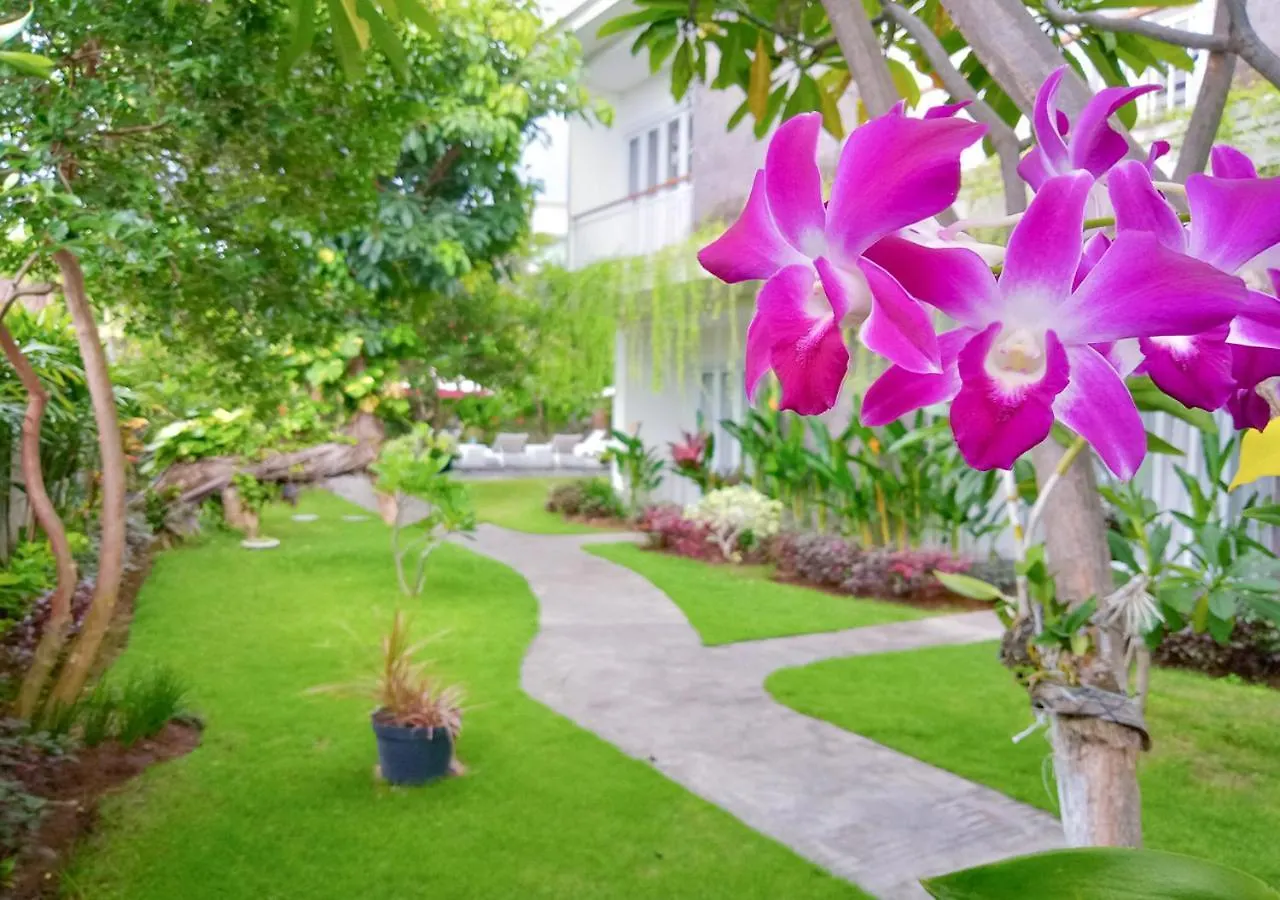 Harmony Beach Suite Seminyak 3*,