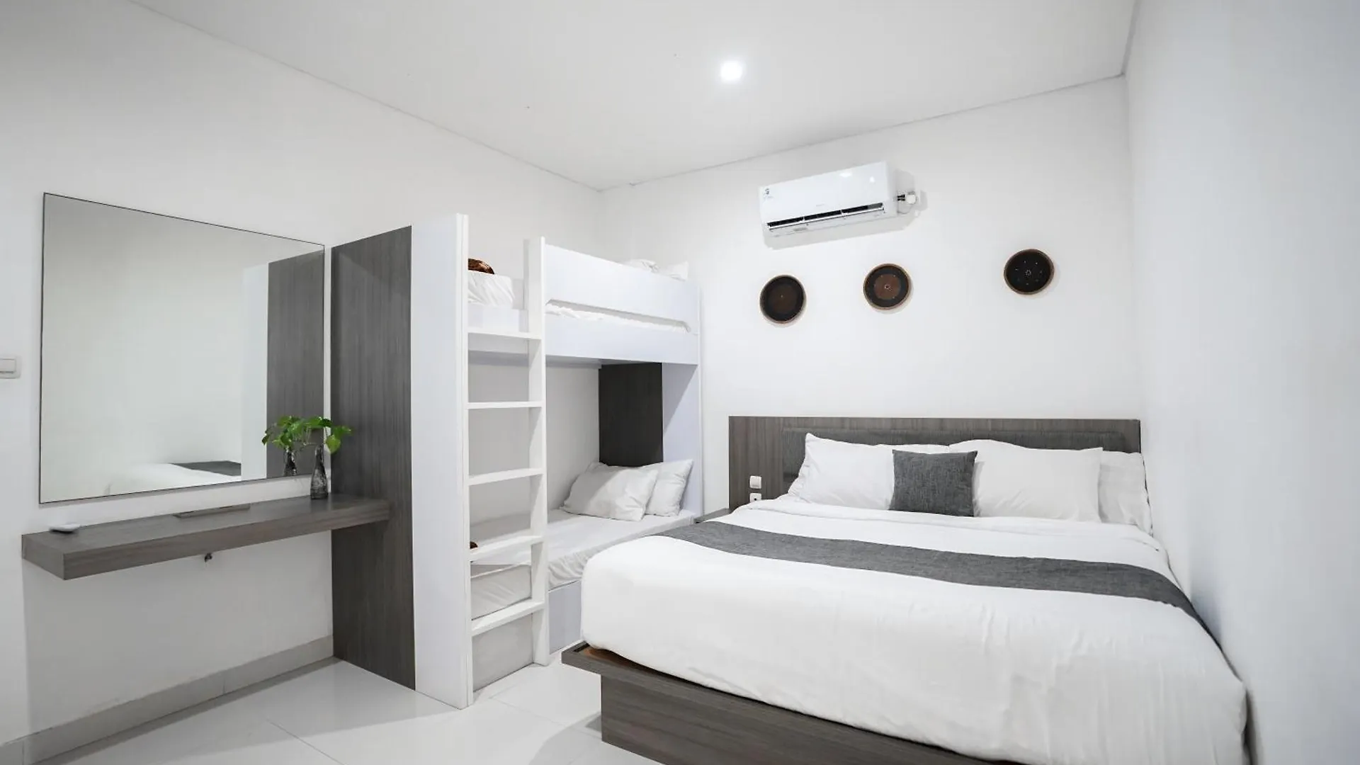 Resort Harmony Beach Suite Seminyak
